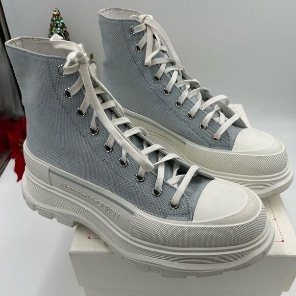 Men’s Alexander McQueen tred slick boots size 45 made in Italy